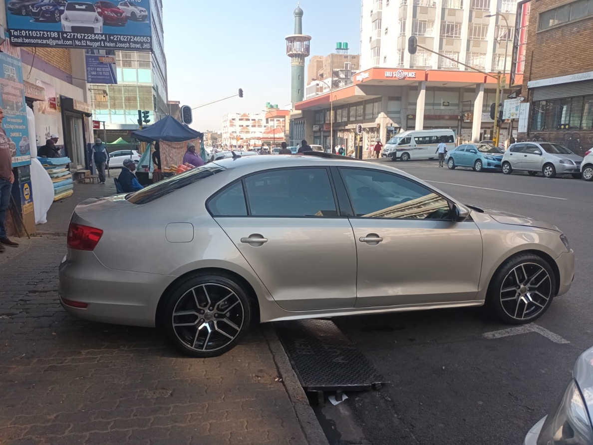 Volkswagen Vw Jetta Tsi Comfortline For Sale R