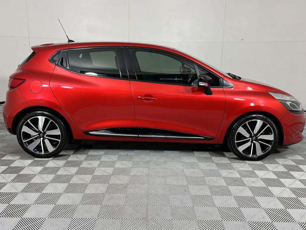 Renault Clio Iv T Kw Dynamique Door For Sale R