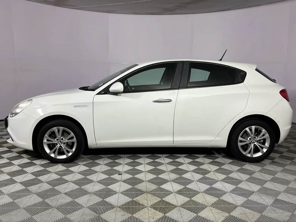 Alfa Romeo Giulietta Tbi Progression For Sale R Carfind