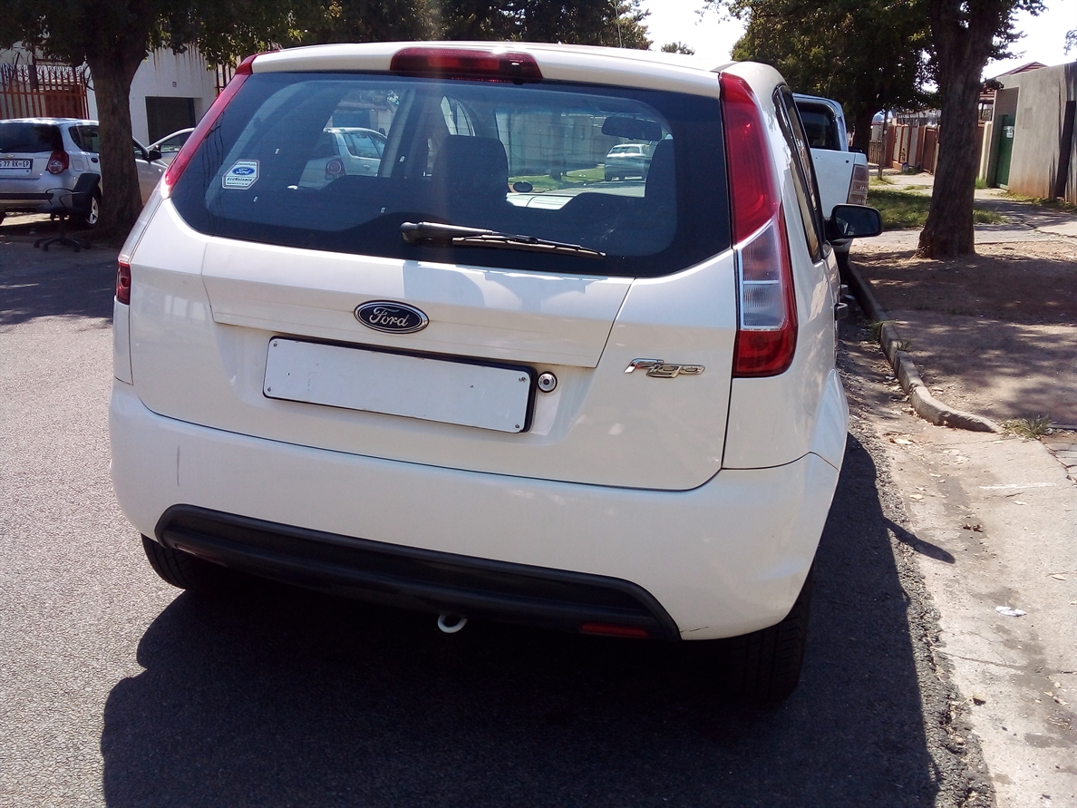 Ford Figo 1.4i Trend 5-Door Hatch Back for sale - R 59 999 | Carfind.co.za