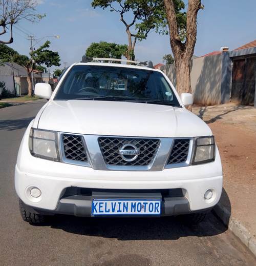 Nissan Navara 2.5 dCi Double Cab LE 4X4