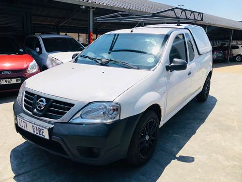 Nissan NP200 1.6 S (16V) Dual Airbags