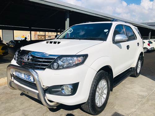 Toyota Fortuner III 3.0 D-4D 4x4 Auto