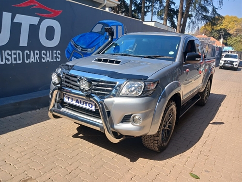 Toyota Hilux ( II) 3.0 D-4D Raider Xtra Cab 4X4