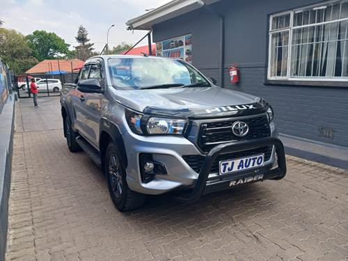 Toyota Hilux 2.4 GD-6 RB SRX Extra Cab 