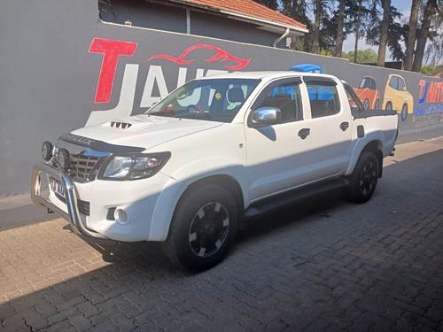 Toyota Hilux ( II) 2.5 D-4D SRX 4X4 Double Cab