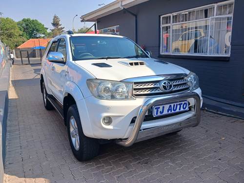 Toyota Fortuner II 3.0 D-4D Raised Body 4X4