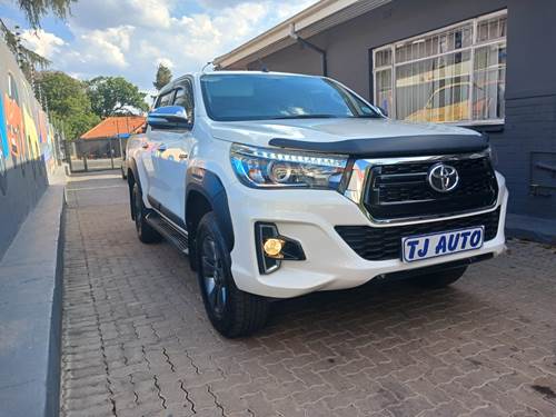 Toyota Hilux 2.8 GD-6 Raider Raised Body Double Cab Auto 4x4  