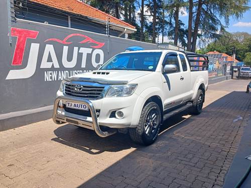 Toyota Hilux ( II) 3.0 D-4D Raider Xtra Cab