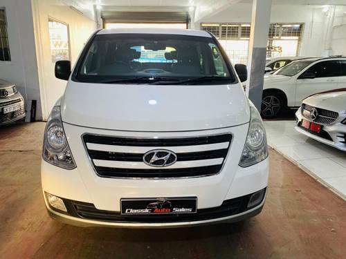 Hyundai H1 2.4 CVVT GLS 9 Seater