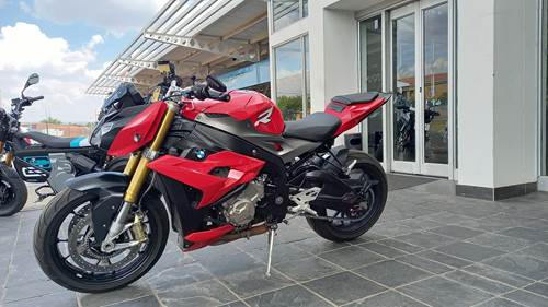 BMW S1000R