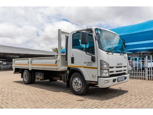 Isuzu NPR 400 - Auto / Manual Transmission