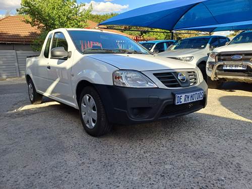 Nissan NP200 1.6 S (16V) Dual Airbags