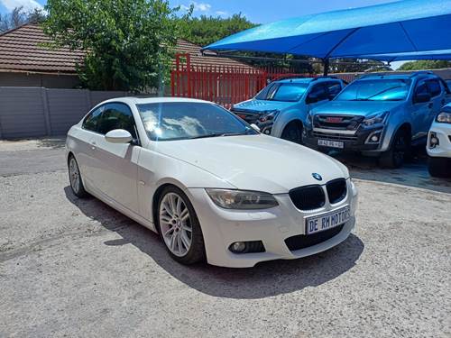 BMW 325i (E90) Sport