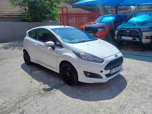 Ford Fiesta 1.6i Titanium 3 Door