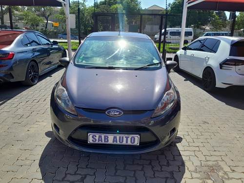 Ford Fiesta 1.4 Ambiente Sedan