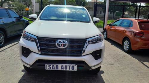 Toyota Fortuner IV 2.4 GD-6 4x4 Auto