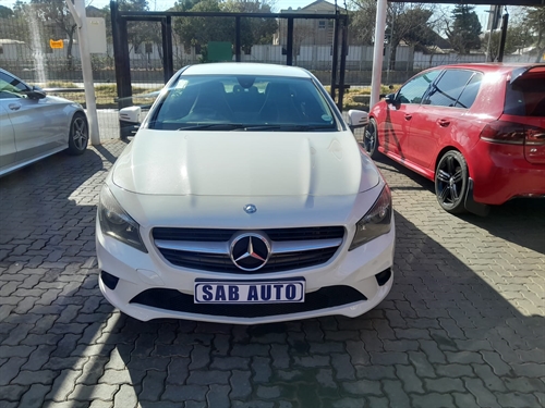 Mercedes Benz CLA 200 Auto