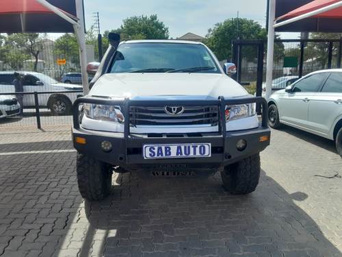 Toyota Hilux 4.0 V6 VVTi Raider Double Cab 4X4 Auto