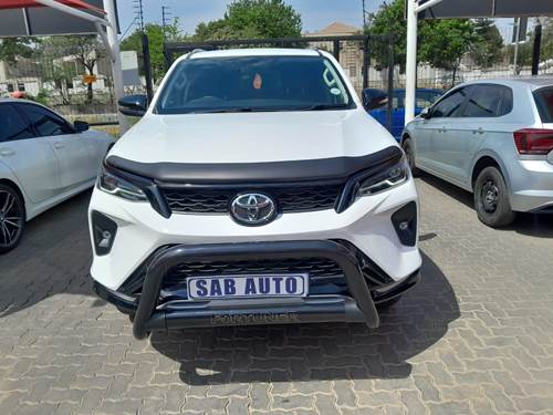 Toyota Fortuner IV 2.4 GD-6 Raised Body Auto