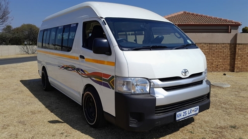 Toyota Quantum HIACE 2.5 D-4D Sesfikile 16 Seat