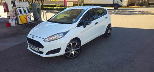 Ford Fiesta 1.4i (71 kW) Ambiente Hatch Back