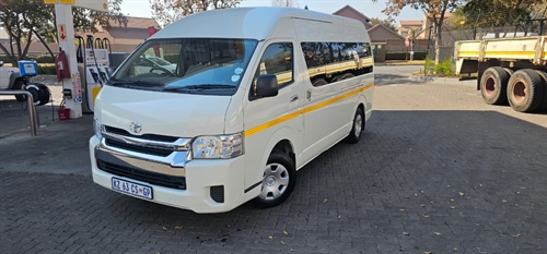 Toyota Quantum HIACE 2.5 D-4D Sesfikile 16 Seat