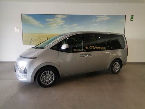 Hyundai Staria 2.2D Executive (9 Seater)