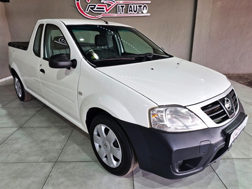 Nissan NP200 1.6i Pack