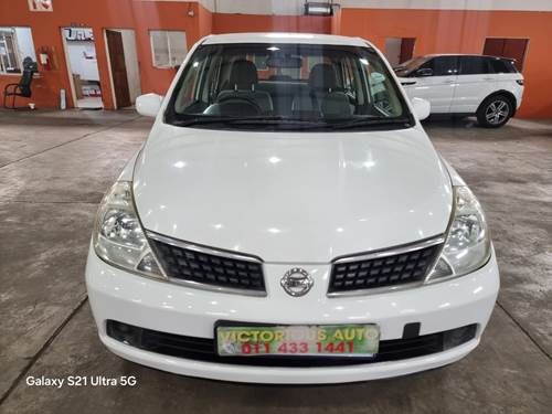 Nissan Tiida 1.6 Acenta Sedan