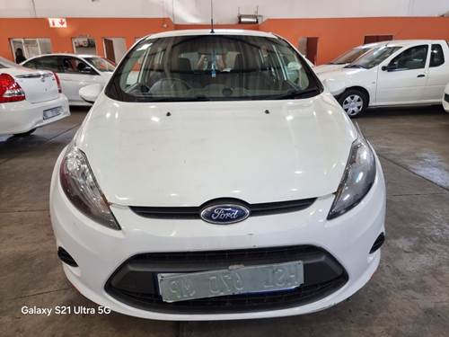 Ford Fiesta 1.4i (71 kW) Ambiente Hatch Back