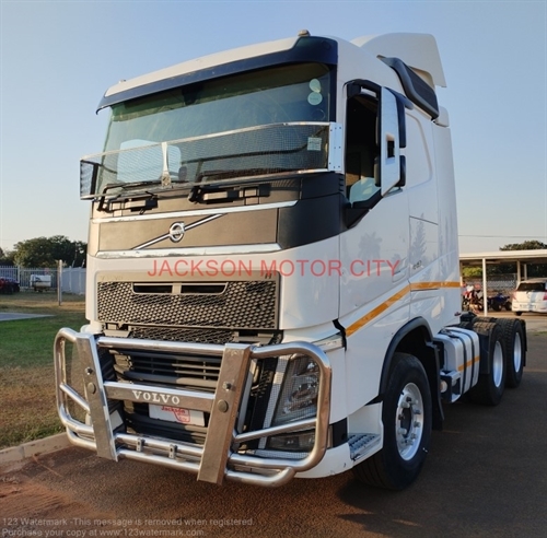 Volvo FMX 440 - 6 x 4 - Sleeper Cab