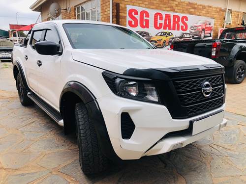 Nissan Navara 2.5 dCi Double Cab XE