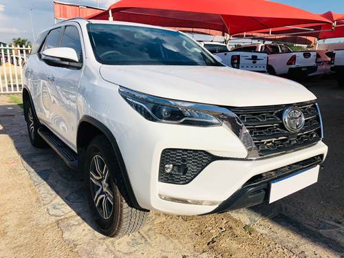 Toyota Fortuner IV 2.8 GD-6 Raised Body 4X4