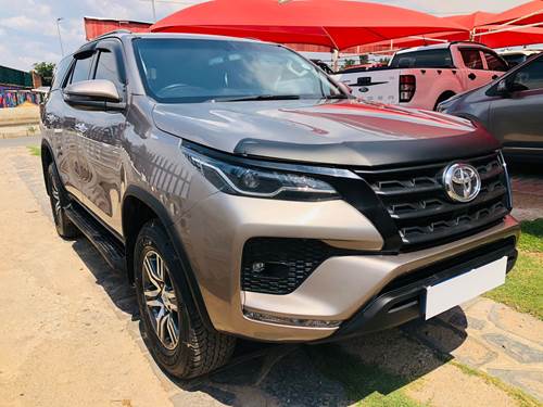 Toyota Fortuner IV 2.4 GD-6 Raised Body Auto