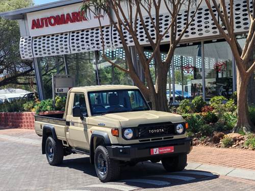 Toyota Land Cruiser 79 2.8 GD-6 Auto