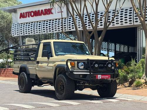 Toyota Land Cruiser 79 2.8 GD-6 Auto