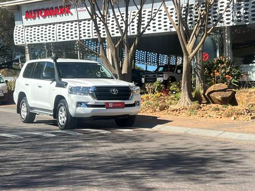 Toyota Land Cruiser 200 GX 4.5D V8 Auto