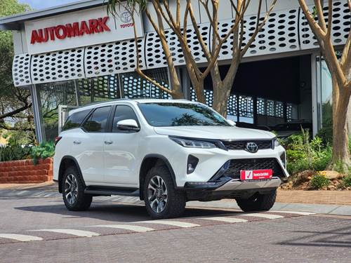 Toyota Fortuner VI 2.8GD-6 VX Auto 4x4