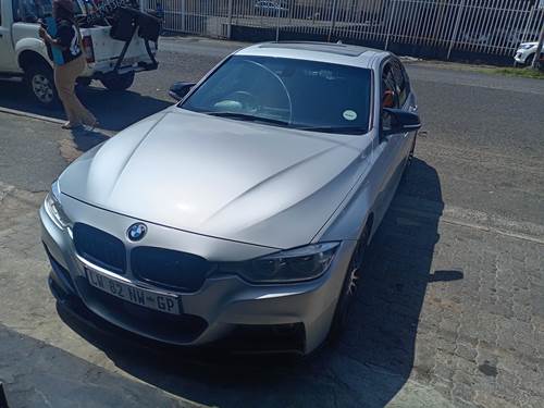 BMW 320i (F30) M-Sport Shadow Edition