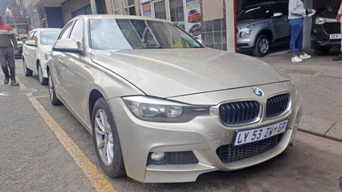 BMW 316i (F30)