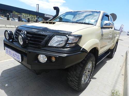 Toyota Hilux (Legend 45) 3.0 D-4D 4X4 Xtra Cab