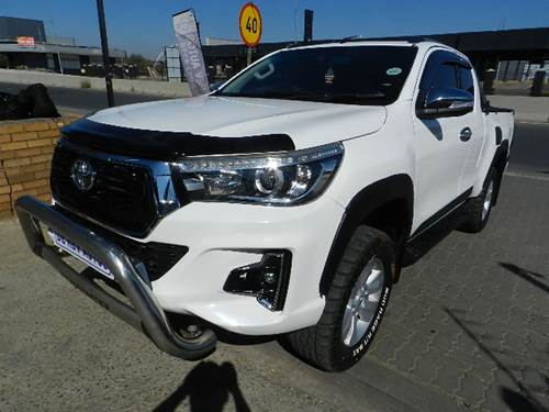 Toyota Hilux 2.8 GD-6 Raider Extra Cab 4x4 