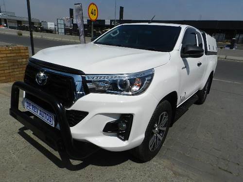 Toyota Hilux 2.4 GD-6 RB SRX Extra Cab Auto