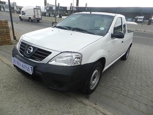 Nissan NP200 1.6i Pack