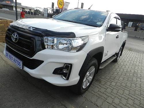 Toyota Hilux 2.4 GD-6 RB SRX Extra Cab 