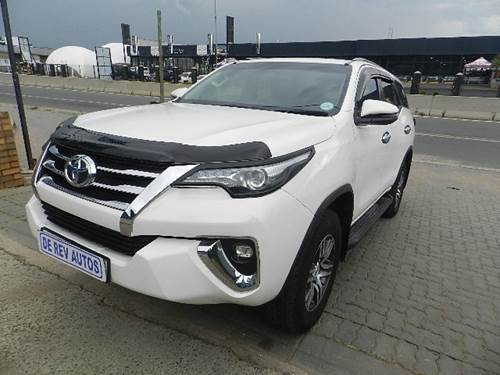 Toyota Fortuner IV 2.4 GD-6 4x4 Auto