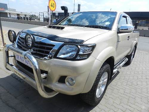 Toyota Hilux ( II) 3.0 D-4D Raider Xtra Cab 4X4