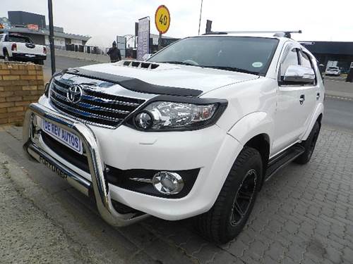 Toyota Fortuner III 3.0 D-4D Raised Body Auto