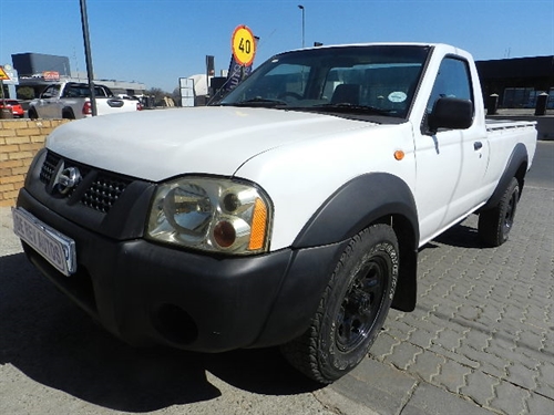 Nissan Hardbody NP300 2.4i LWB 4X4